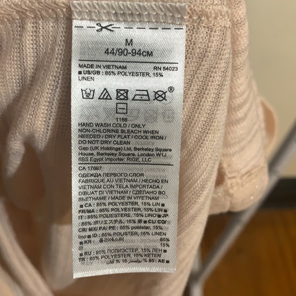 Never worn BR shimmer tee (sz M) ruffled sleeves - Picture 5 of 6